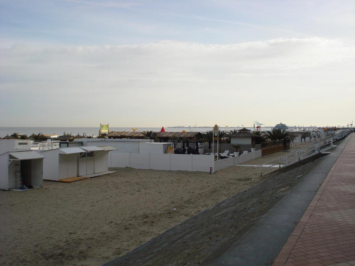 "Chez Ba'Nus" Bed and Breakfast Blankenberge Eksteriør billede